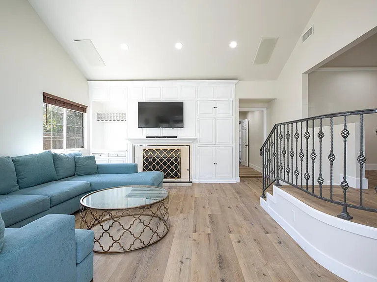 8437 Quartz Ave — Photo 23