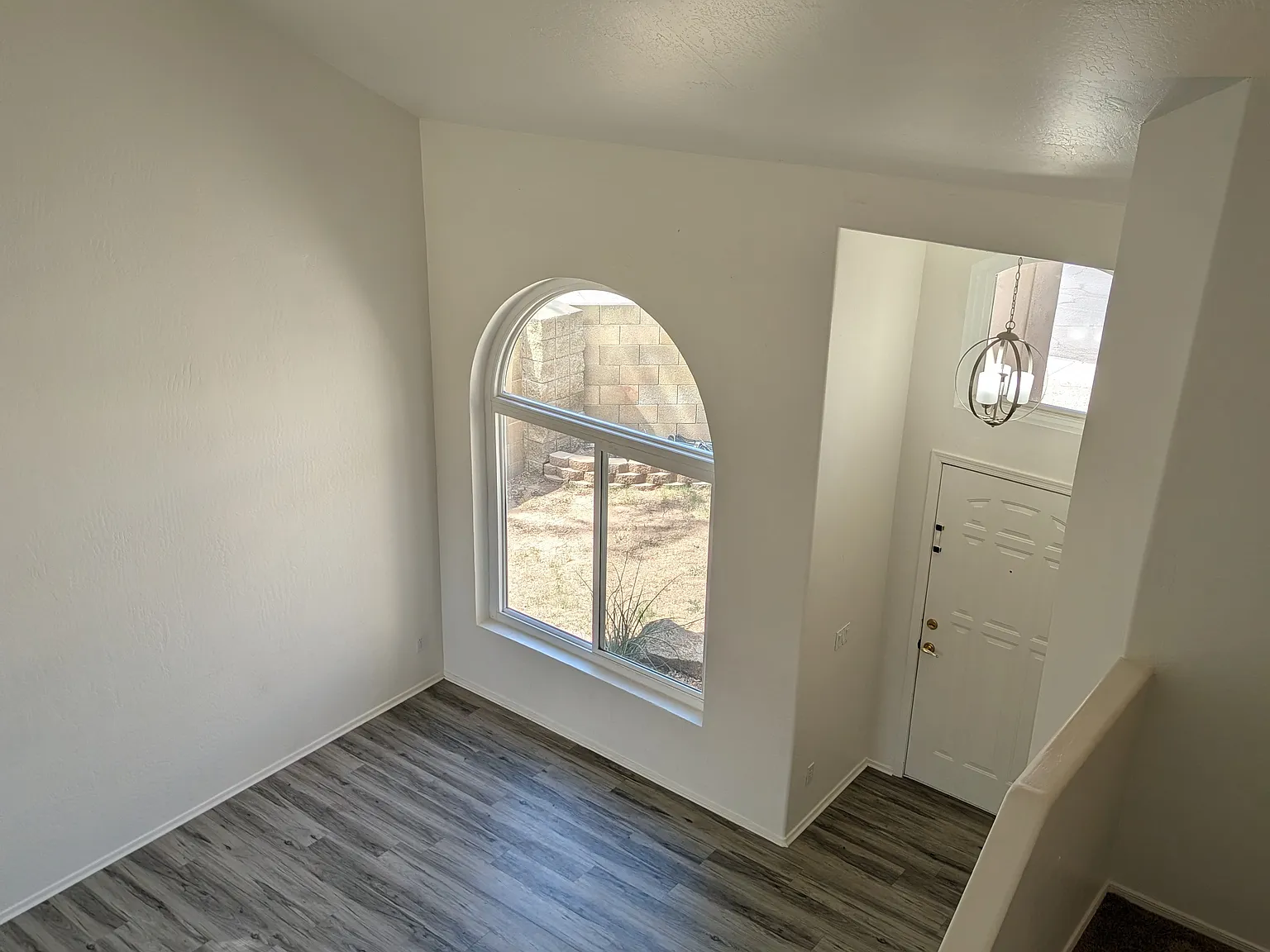 4 bed, 2.5 bath, 2057 sqft, $2,800 — Photo 4