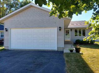 515 Carpenter St, Belvidere, IL 61008