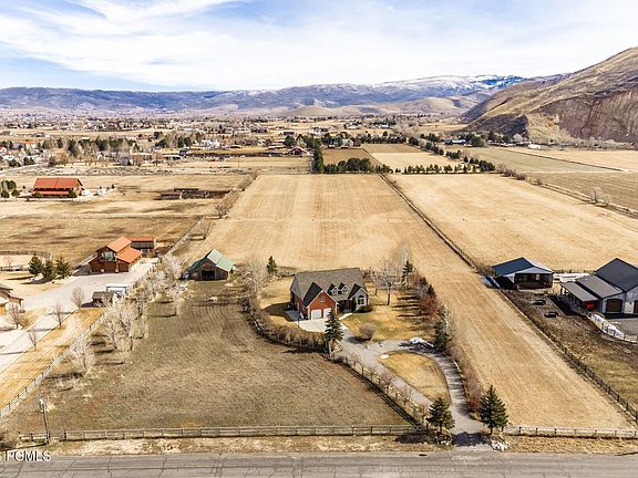 2nd image of 3193 S Southfield Rd W