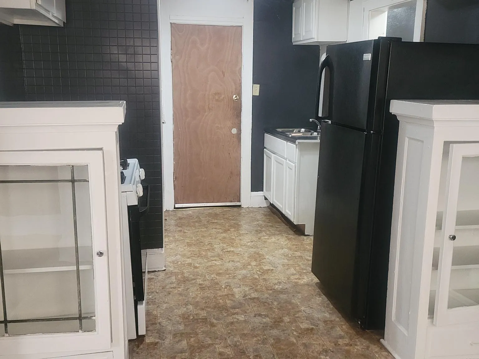 1 bed, $750 — Photo 2