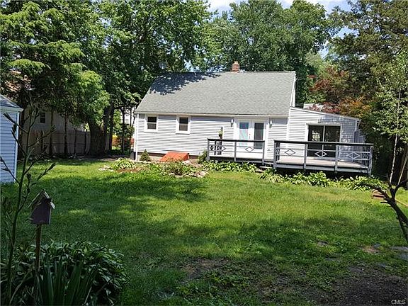 3rd image of 59 Glenwood Ave