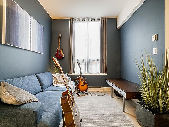 5th image of 531 Beatty St #205