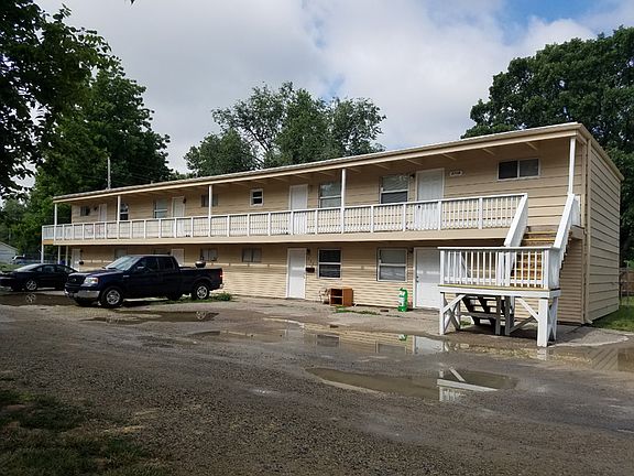 2nd image of 623 W 13th St #A