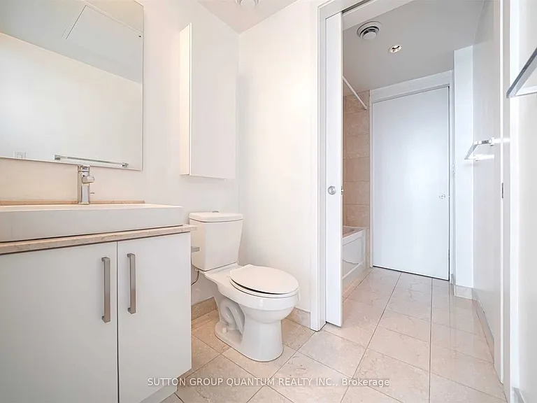 12 York St #5207 — Photo 11