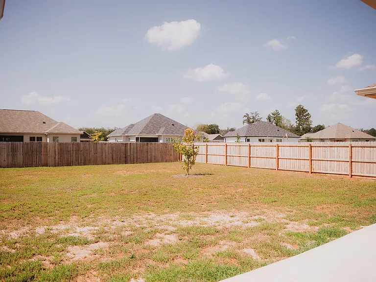 Sadie Heights Blvd — Photo 10