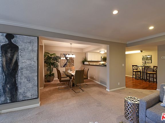 4th image of 5009 Woodman Ave APT 208