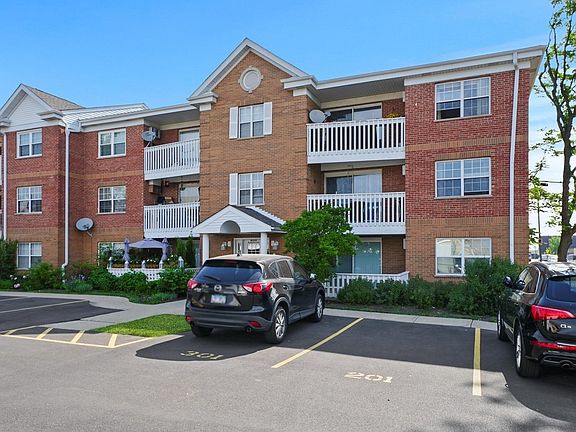 3rd image of 6550 W Belmont Ave APT 101