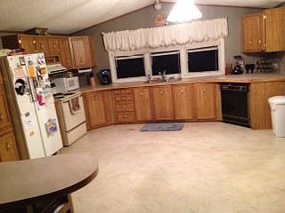2nd image of 127 NE Coachlight Dr