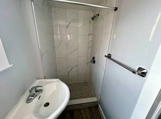 246 Wharncliffe Rd S #1, London, ON N6J 2L4