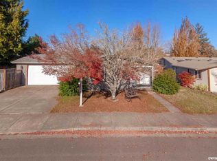 3461 Lake Vanessa Cir NW, Salem, OR 97304