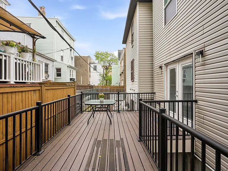 245 Jewett Ave — Photo 11