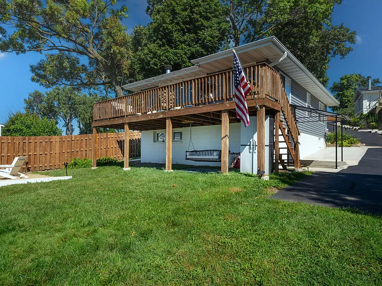 525 Circle Dr #ID1374784P — Photo 27