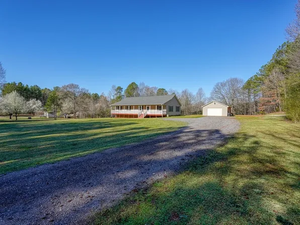 34 Westmoreland Rd, Woodruff, SC 29388