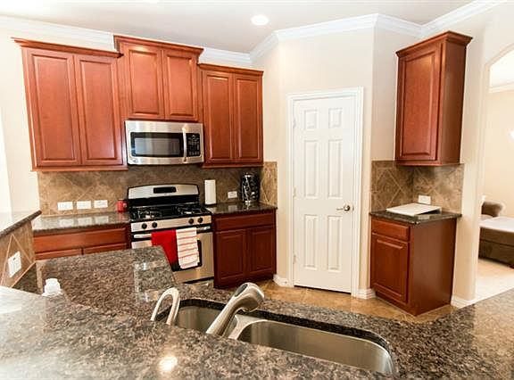 3rd image of 3448 Twin Pines Dr