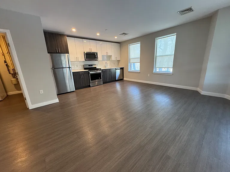Hillside Residence — Photo 15