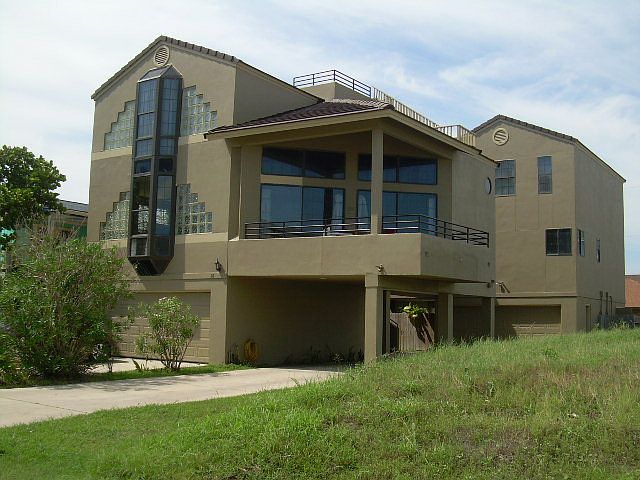 1st image of 116 E Carolyn Dr