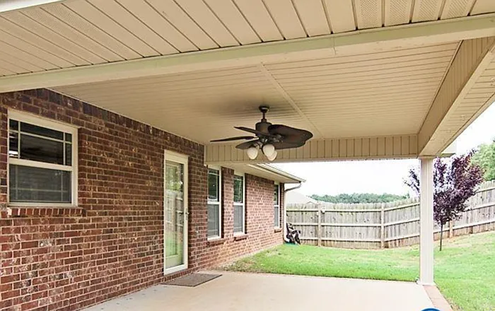 3 bed, 2.0 bath, 1732 sqft, $1,695 — Photo 2