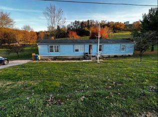195 Long Rd, Mount Wolf, PA 17347