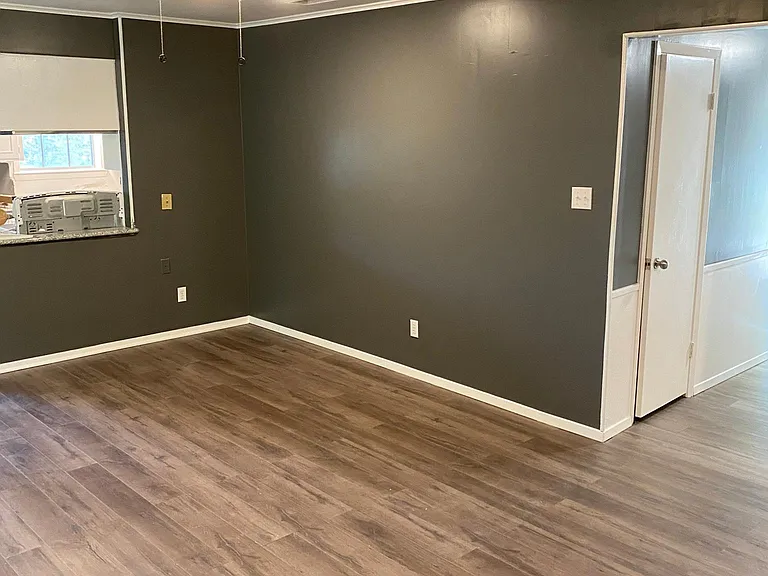 804 Humphrey St — Photo 3