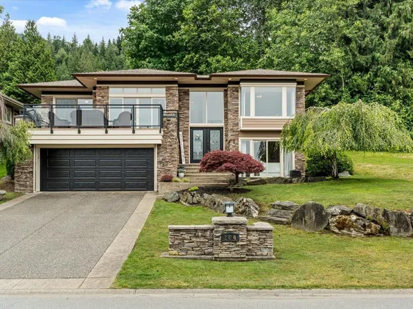 51075 Falls Ct #204, Chilliwack, BC V4Z 1K7