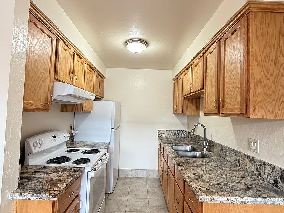 1st image of 213 Superior Dr APT C