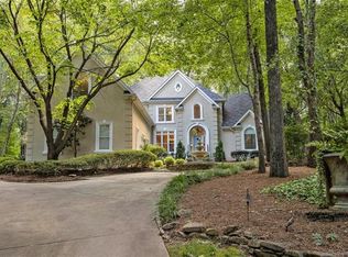 8319 Lake Providence Dr, Matthews, NC 28104