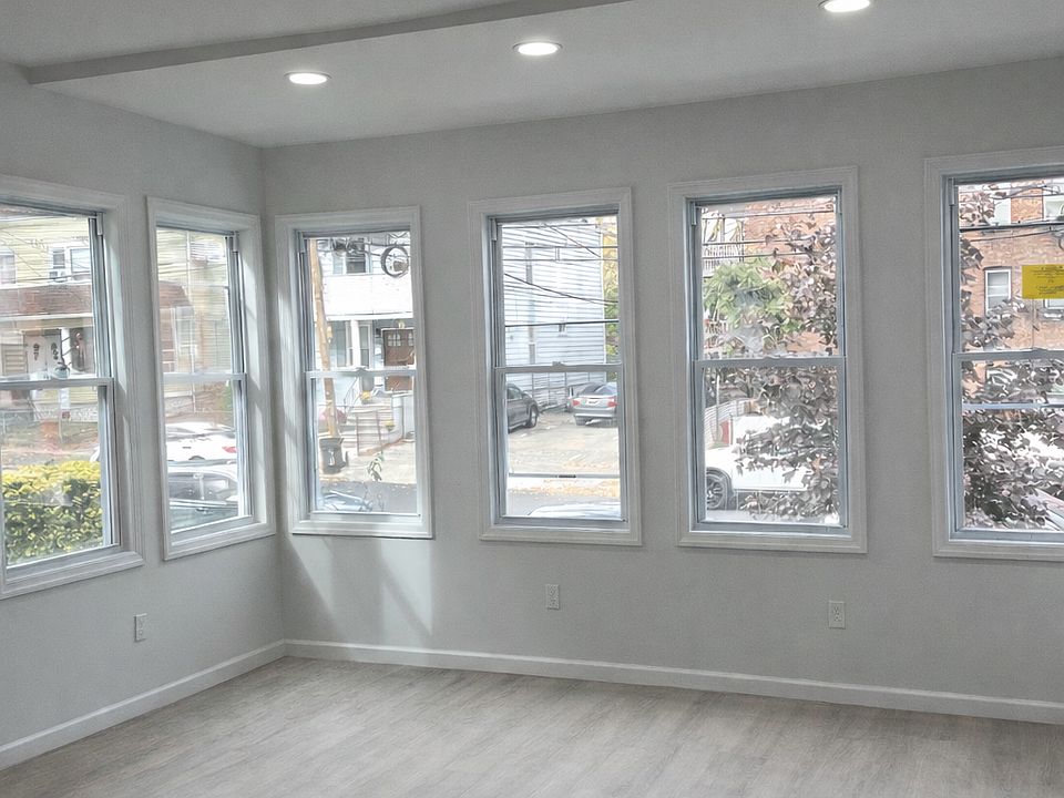 1st image of 43 Hadley Ave #0