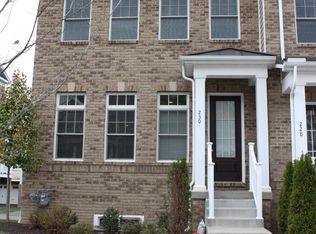 230 Venango Trl, Mars, PA 16046