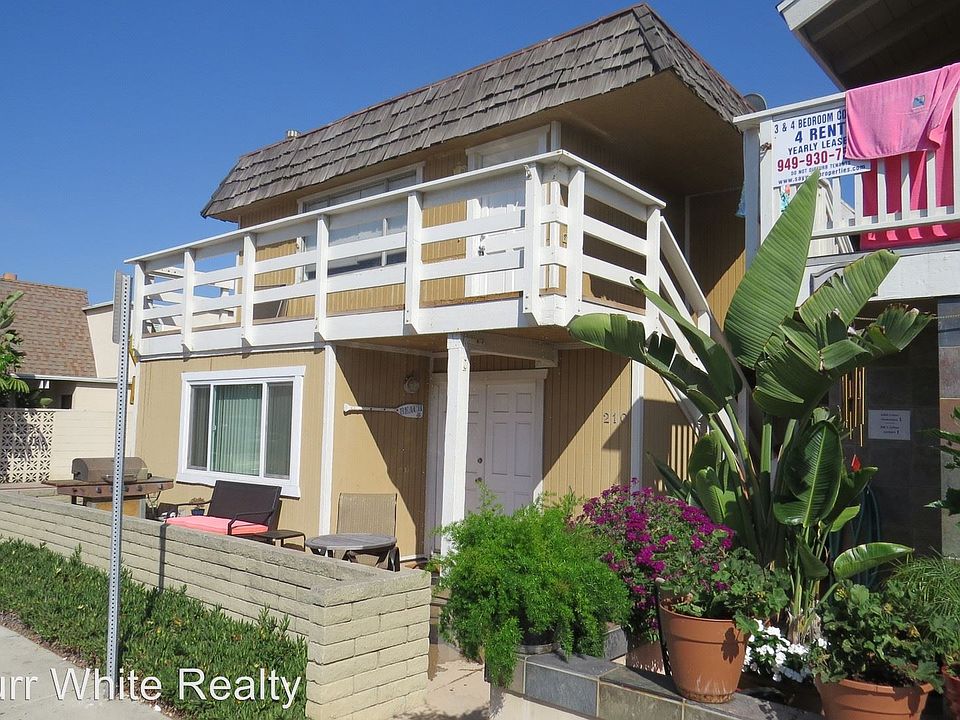 1st image of 210 Colton St #B