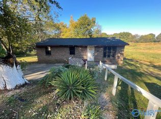112 Hickory St, Athens, AL 35613