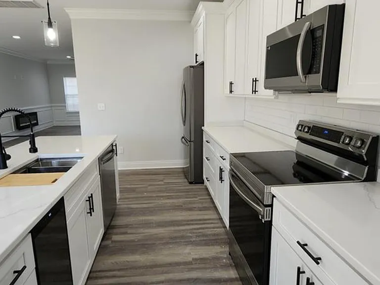 Kitchen sideview