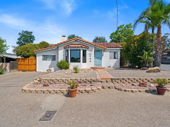 403 D St, Ramona, CA 92065