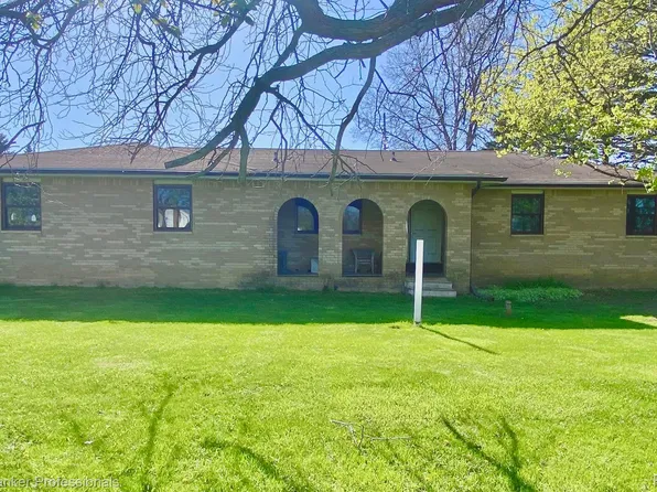 10054 Linden Rd, Grand Blanc, MI 48439
