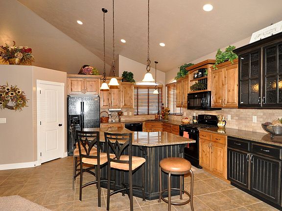 Large kitchen with granite