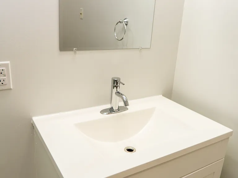 150 Hagar St #B — Photo 7