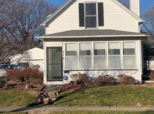 718 Sweeny Ave, Burlington, IA
