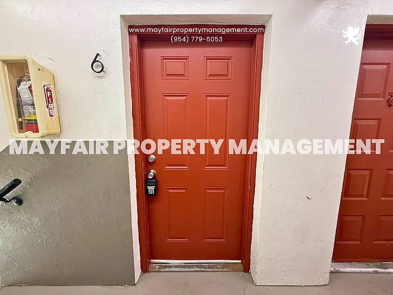 401 NW 43rd St #6 — Photo 11