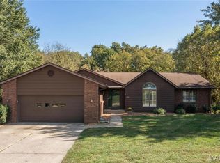 1022 Stonybrook Dr, O Fallon, IL 62269