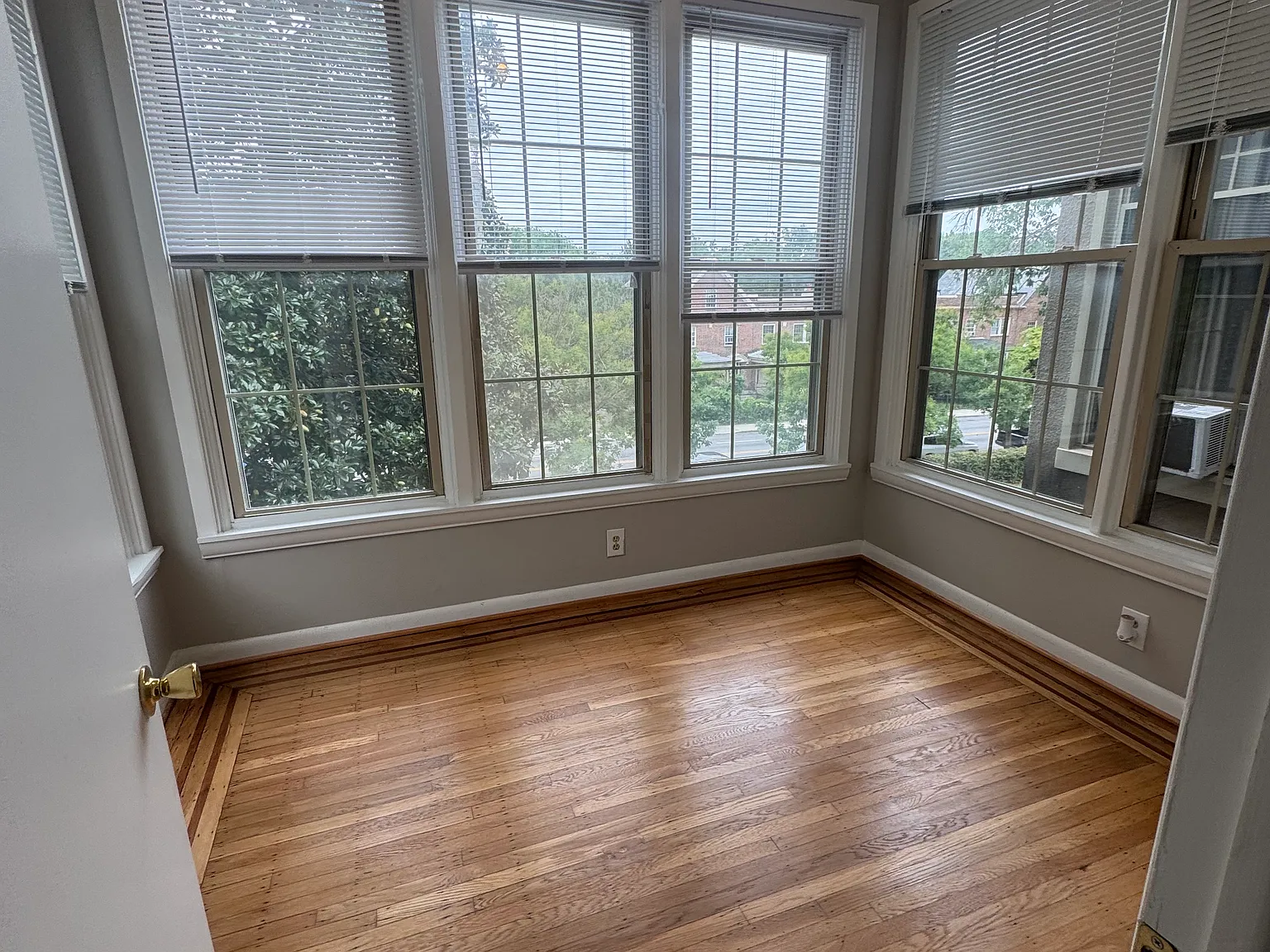 1 bed, 500 sqft, $1,200 — Photo 4