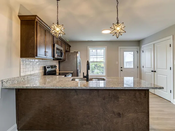 1008 Beckett St #B, Columbia, TN 38401