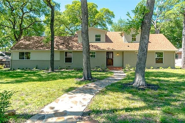 1st image of 3209 Medina Dr