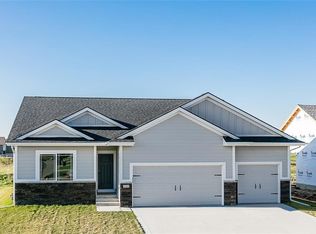 2320 NW 40th St, Ankeny, IA 50023