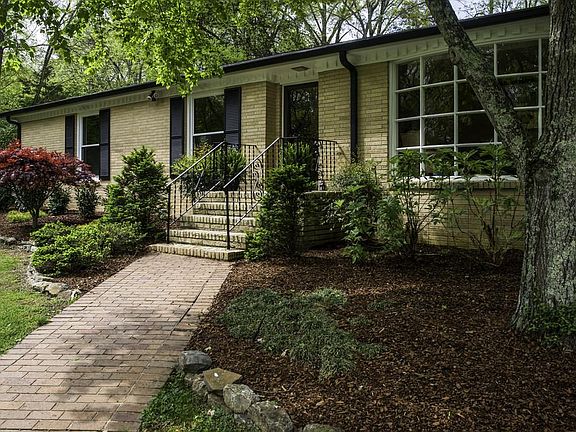 3rd image of 6605 Currywood Dr