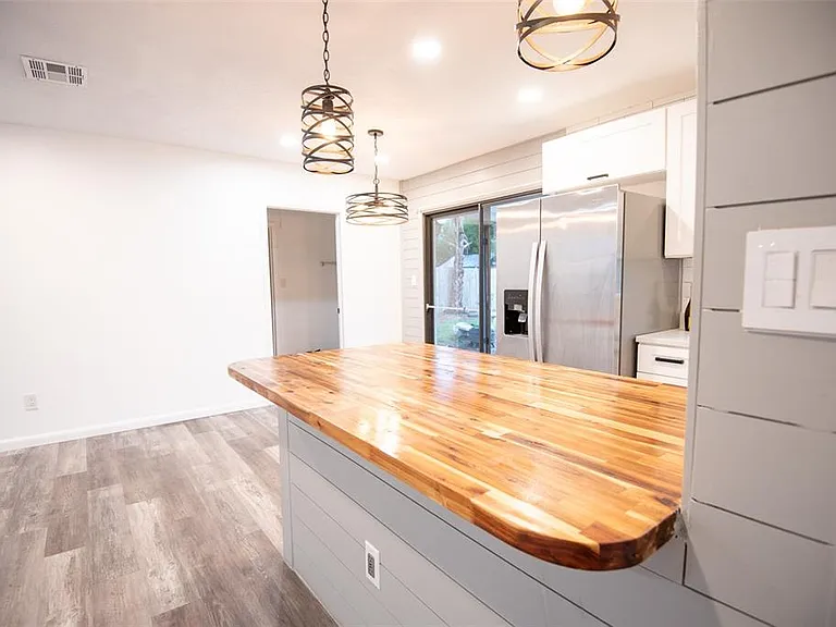 6440 Greylynne St — Photo 12