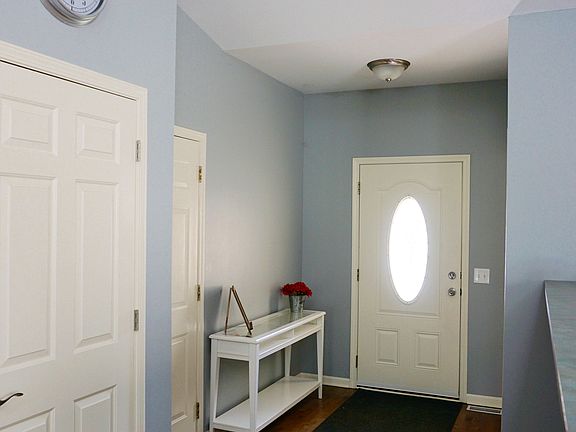 4th image of 26102 W Marshall Ave