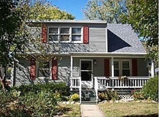 1723 Illinois St, Lawrence, KS 66044