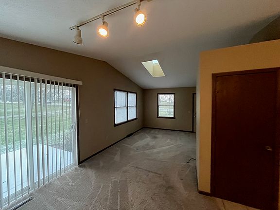 2nd image of 5940 146th Ave