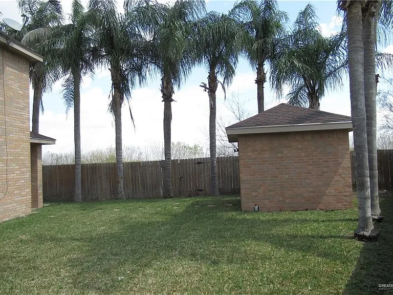 3307 Santa Teresa — Photo 2