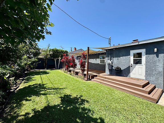 4th image of 16712 Glenburn Ave